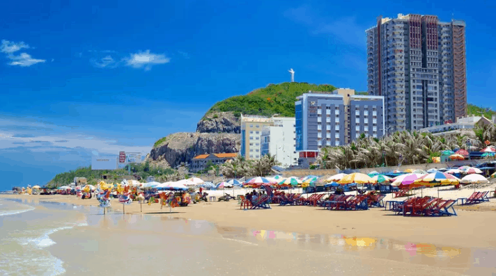 Du lịch biển Bãi Sau, điểm đến cuối tuần lý tưởng của nhiều du khách Du lịch biển Bãi Sau, điểm đến cuối tuần lý tưởng của nhiều du khách