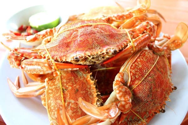 Ghẹ là món ăn yêu thích của khách du lịch khi tới Hàm Ninh Ghẹ là món ăn yêu thích của khách du lịch khi tới Hàm Ninh