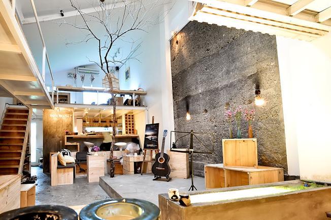 Ngôi Nhà Số 7 Café TP.HCM mênh danh quán cafe nhỏ và xinh (ảnh sưu tầm)