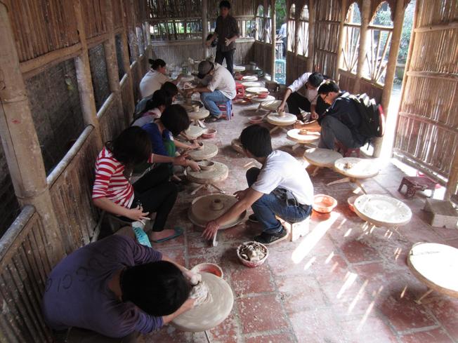 Sân chơi gốm