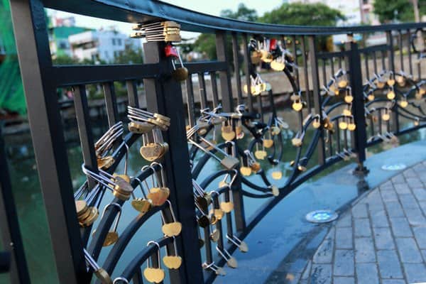 Khóa tình yêu - cầu tình yêu Đà Nẵng