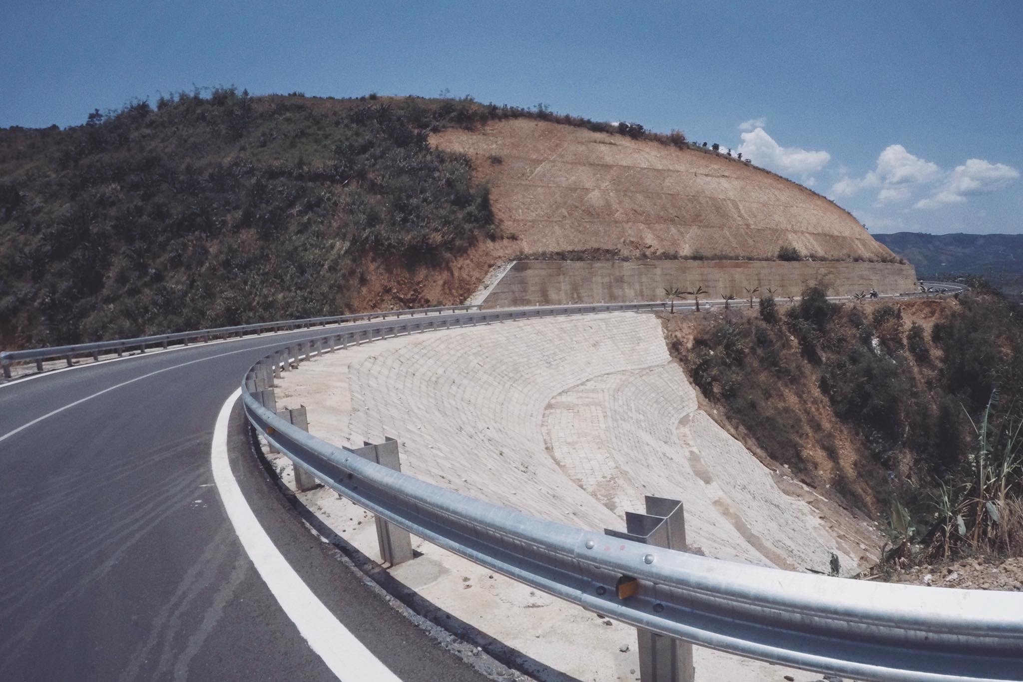 Chinh phục những cung đường trong chuyến phượt Mũi Dinh