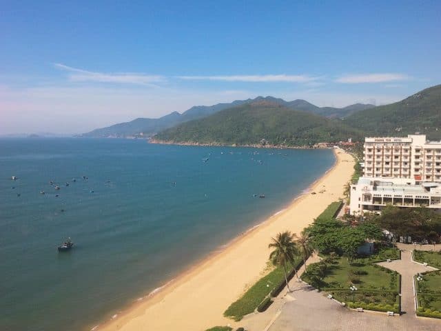 tắm biển tại Quy Nhơn