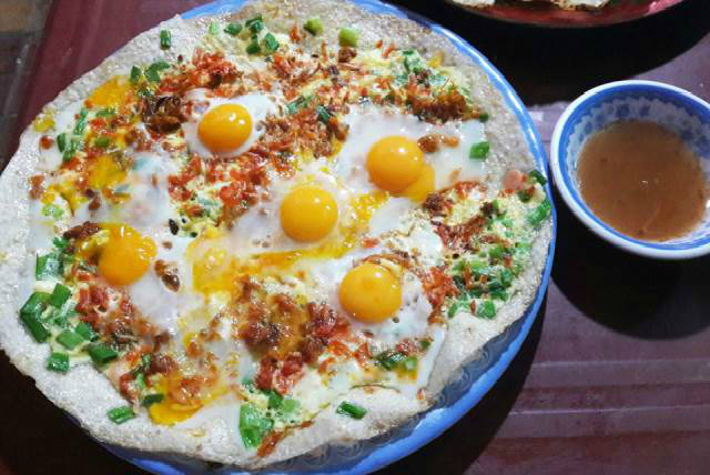 bánh tráng nướng trứng - bánh tráng Bình Định