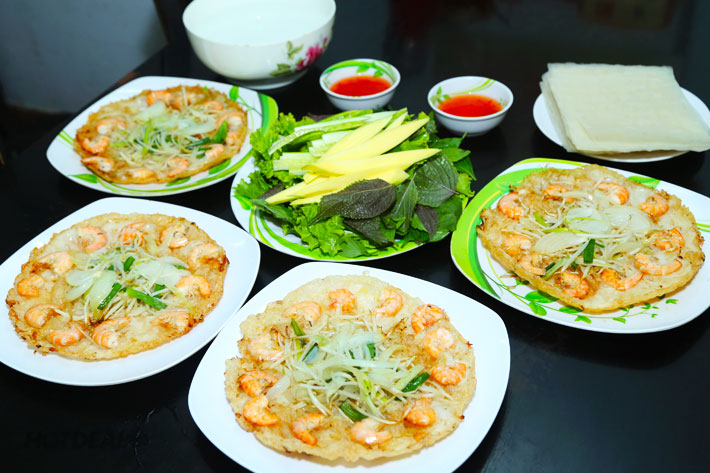 Bánh xèo tôm nhảy Bình Định