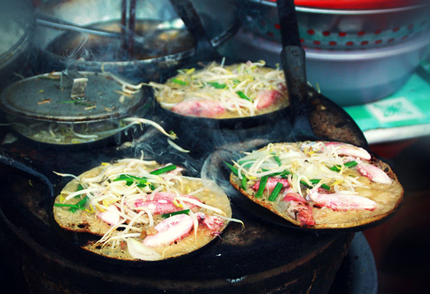 Bánh xèo tôm nhảy Bình Định