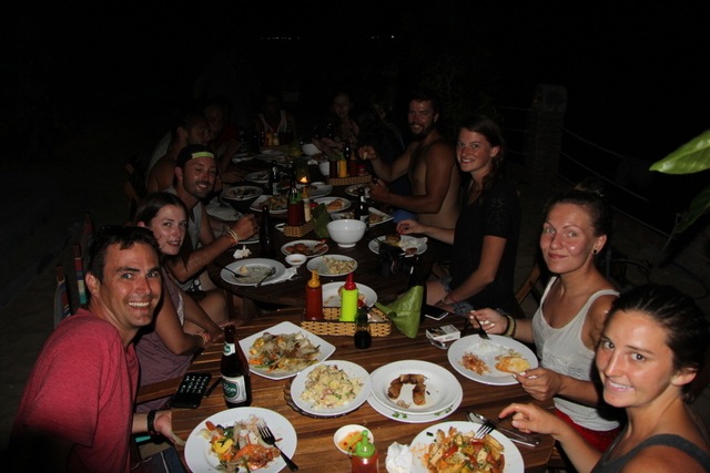 Khách sạn Quy Nhơn giá rẻ - Big Tree Backpackers and Bistro