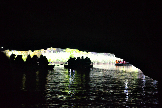 hang Luồn