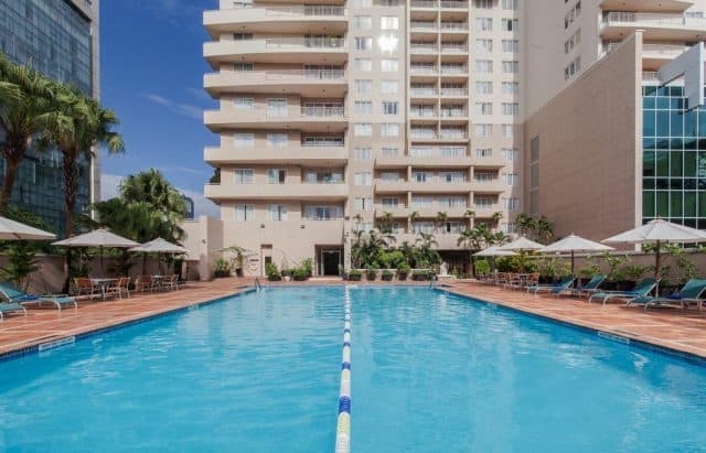 Bể bơi của khách sạn Somerset Chancellor Court (ảnh ST) Bể bơi của khách sạn Somerset Chancellor Court (ảnh ST)