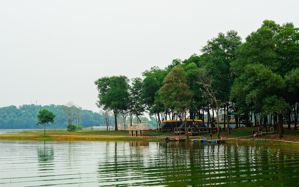 cắm trại Đồng Mô