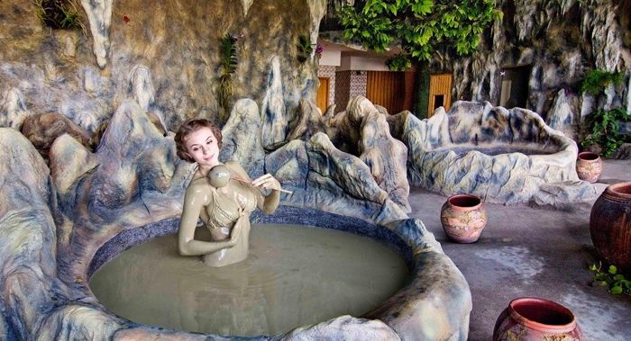 Tắm bùn - Khoang Xanh Suối Tiên