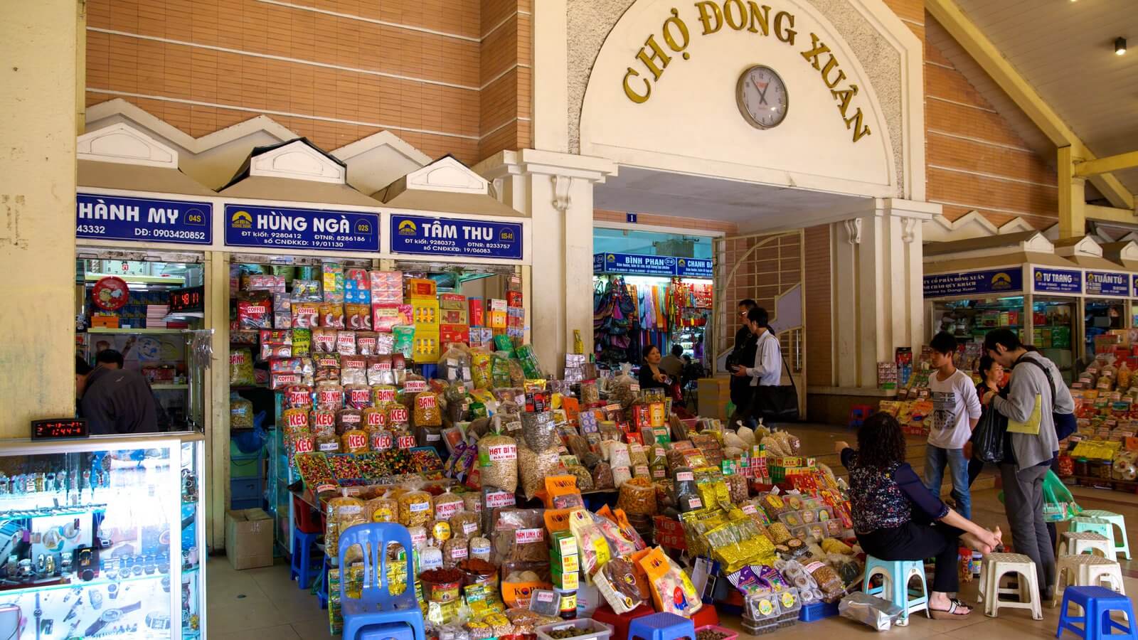 Chợ Đồng Xuân địa điểm tham quan mua sắm ở Hà Nội
