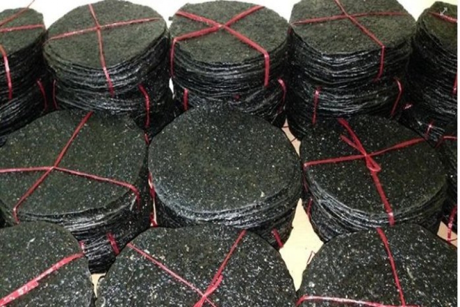 Du lịch Hà Tĩnh lựa chọn bánh vừng đen làm quà Du lịch Hà Tĩnh lựa chọn bánh vừng đen làm quà