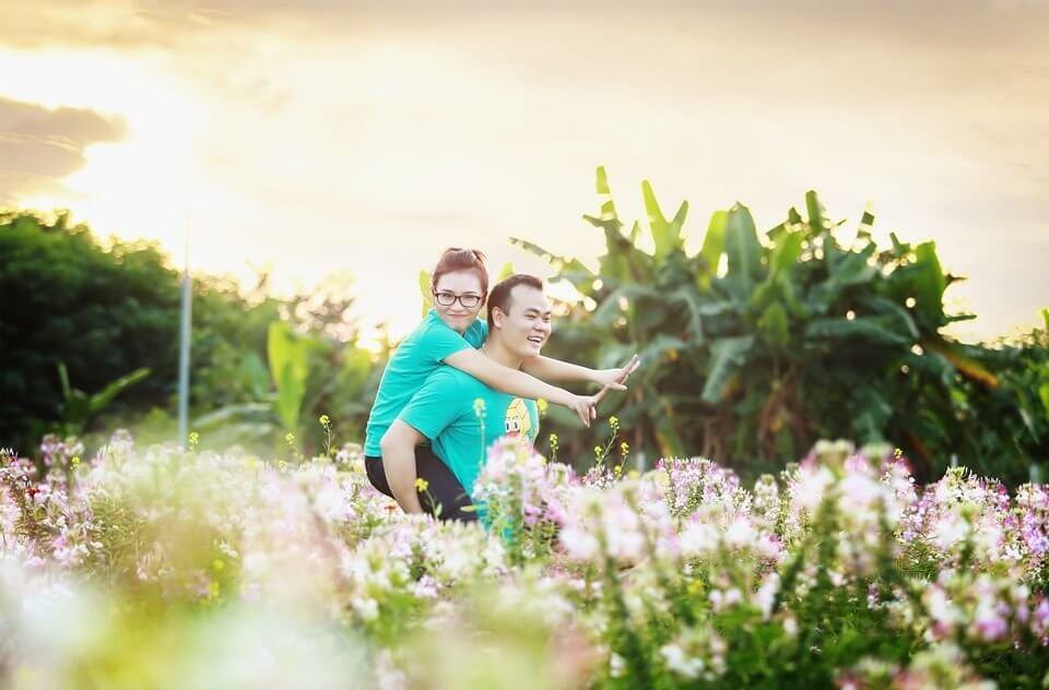 chụp ảnh ở bãi đá sông Hồng