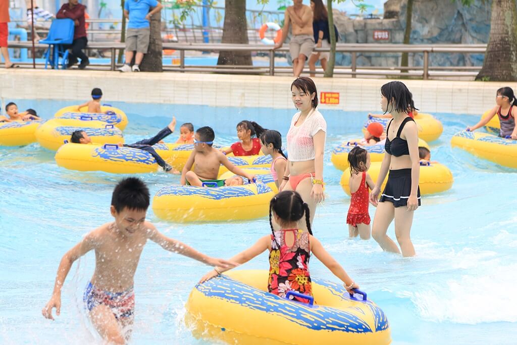 Công viên nước Hồ Tây