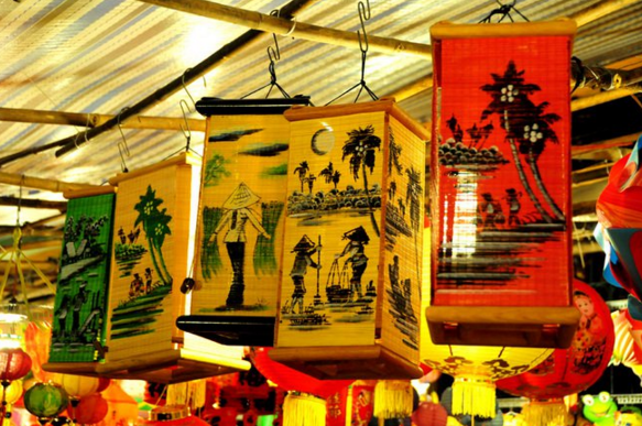 Đèn lồng họa tiết hình ảnh con người Việt Nam Đèn lồng họa tiết hình ảnh con người Việt Nam