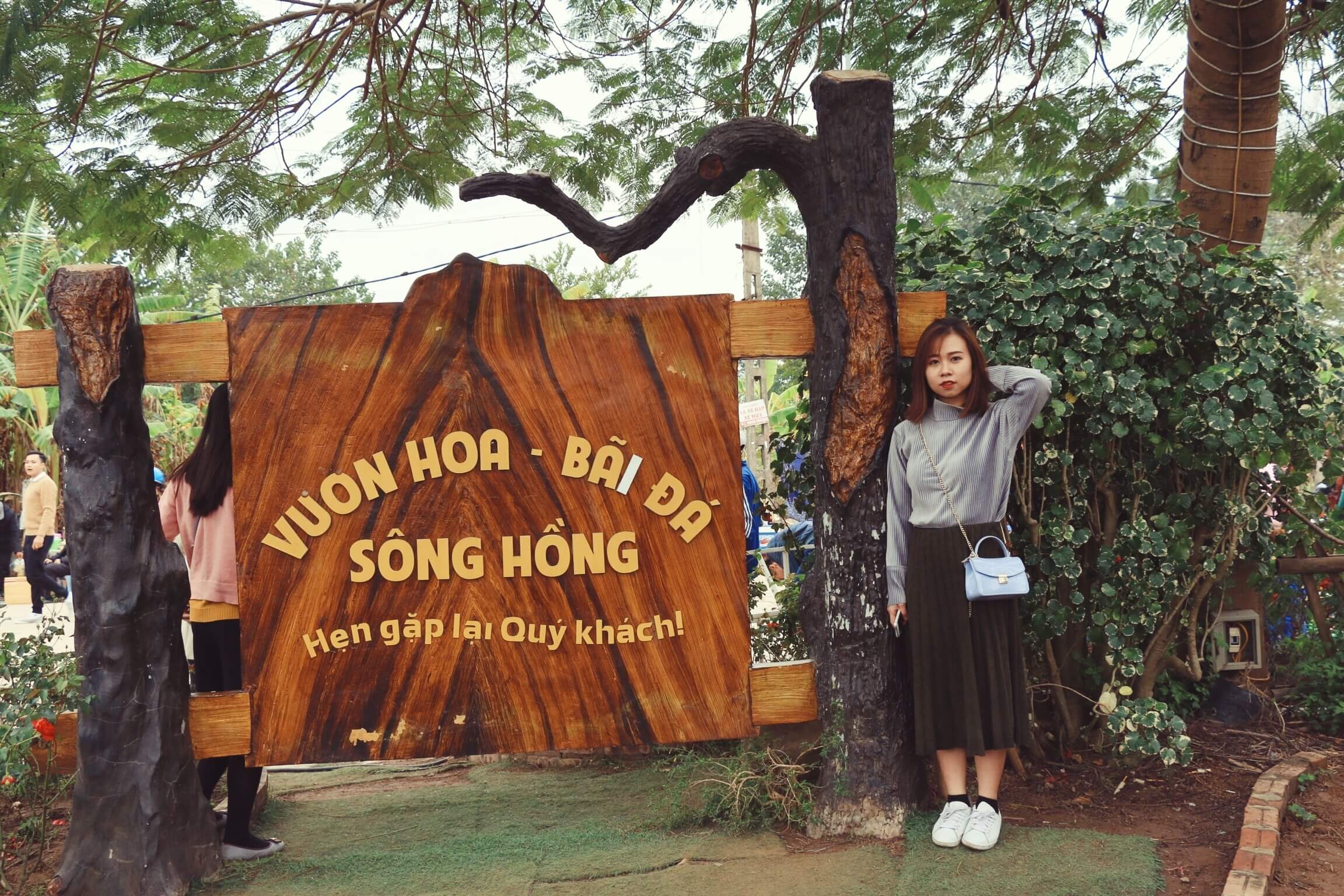 bãi đá sông hồng