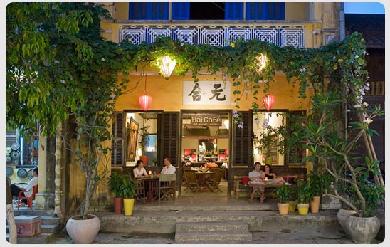 Hải Cafe với những tán cây mát rượi (Nguồn: ST)