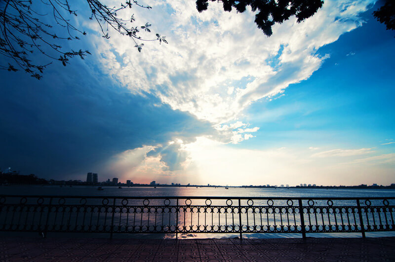chụp ảnh ở Hồ Tây