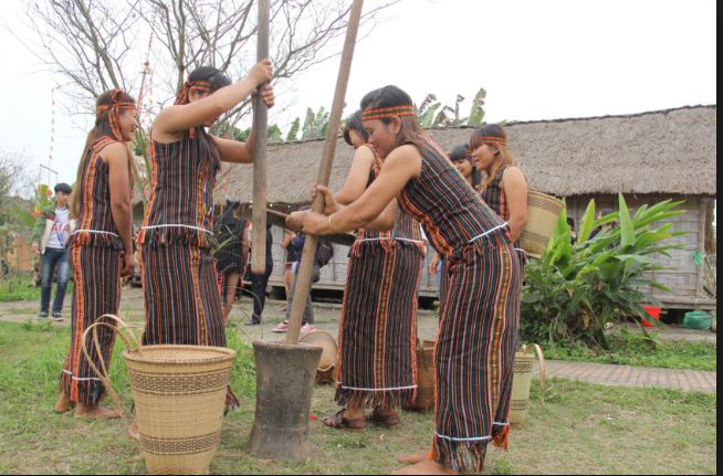 tham quan địa điểm làng dân tộc Mạ X’tieng ở Tà Lài tham quan địa điểm làng dân tộc Mạ X’tieng ở Tà Lài