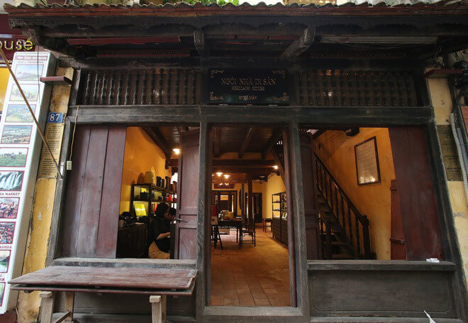nhà cổ mã mây