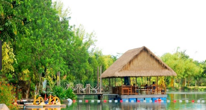 Nhà hàng nổi Bar Xanh - Suối Mơ