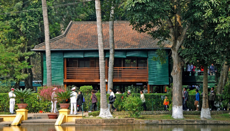 nhà sàn bác hồ