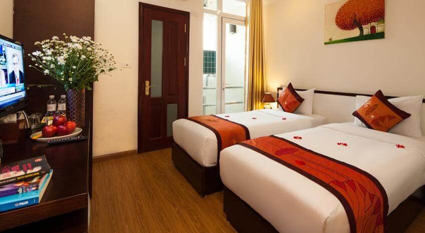 khách sạn phố cổ rising dragon estate hotel