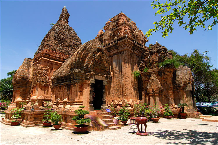 Tháp Bà Ponagar tại Nha Trang
