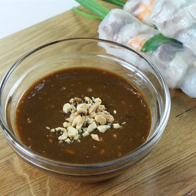 Một bát tương đen- gia vị ăn kèm không thể thiếu của phở khô Gia Lai