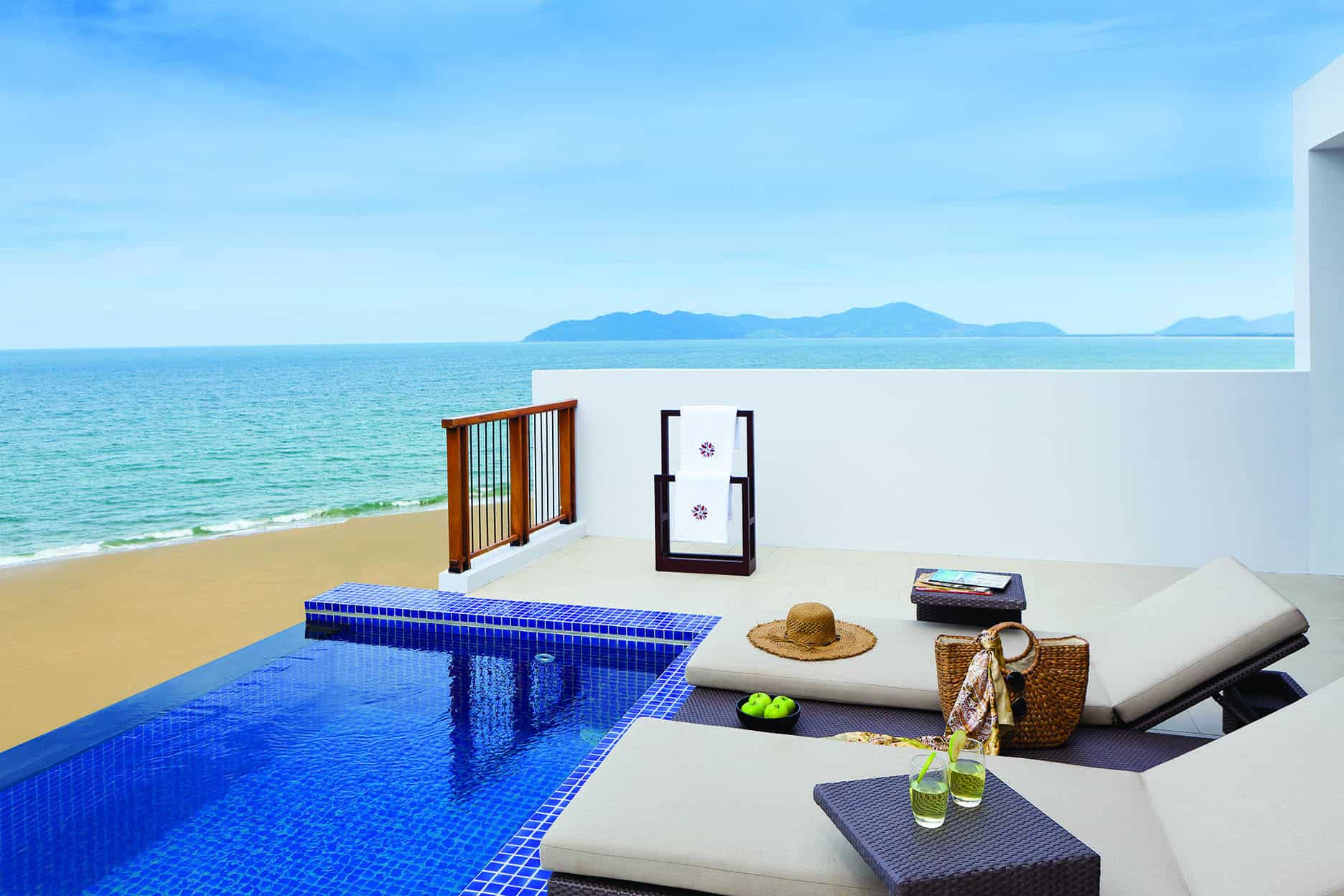 Hồ bơi view cực đẹp - Angsana Lăng Cô Resort 