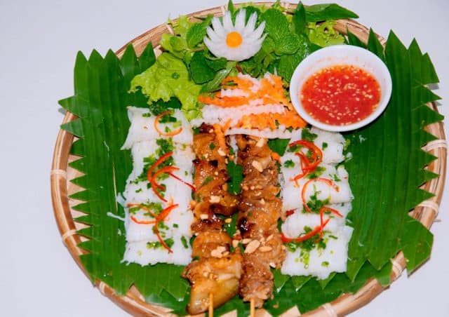 Món bánh hỏi nổi tiếng nhất định phải thử khi đến Vũng Tàu (Ảnh: ST)