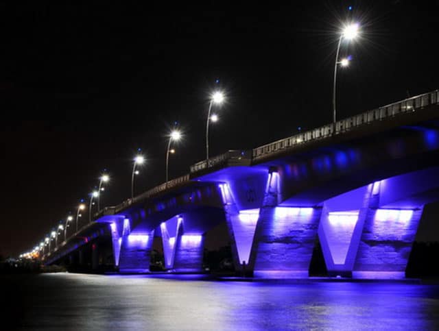 Cây cầu phân ưu cùng Thành phố (Ảnh: ST) Cây cầu phân ưu cùng Thành phố (Ảnh: ST)