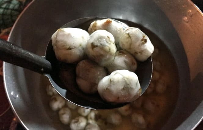 Chè bột lọc heo quay - đặc sản Huế