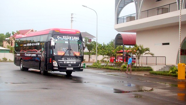 Di chuyển đến hồ Trại Tiểu Hà Tĩnh bằng ô tô Di chuyển đến hồ Trại Tiểu Hà Tĩnh bằng ô tô