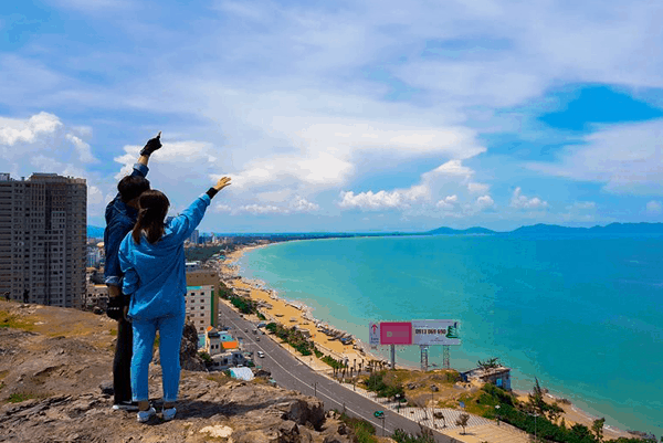 Tận hưởng hương vị biển và ngắm nhìn thành phố Tận hưởng hương vị biển và ngắm nhìn thành phố