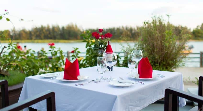 Dùng bữa tại Pearl River Hội An