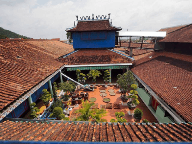 Khung cảnh du lịch nhà lớn ông Trần (Ảnh: ST) Khung cảnh du lịch nhà lớn ông Trần (Ảnh: ST)