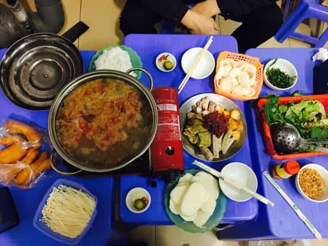 Lẩu riêu cua quán Lẩu Nguyệt