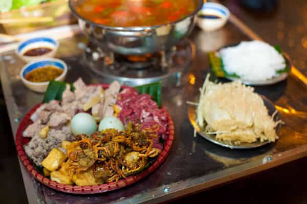 Quán lẩu ngon Hà Nội: Lẩu riêu cua Phó Đức Chính