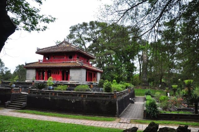 Minh Lâu - thuộc Lăng Minh Mạng 