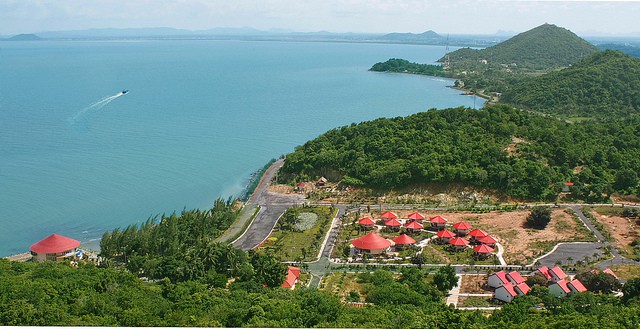 Ngắm nhìn toàn cảnh địa điểm Hà Tiên yên bình, thơ mộng từ ngọn hải đăng (ảnh sưu tầm) Ngắm nhìn toàn cảnh địa điểm Hà Tiên yên bình, thơ mộng từ ngọn hải đăng (ảnh sưu tầm)