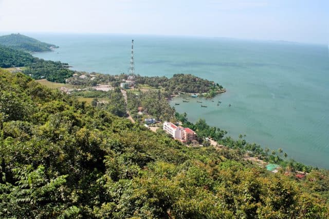 Hình ảnh ngọn Hải Đăng - Khu du lịch Hà Tiên Núi Đèn (Ảnh sưu tầm) Hình ảnh ngọn Hải Đăng - Khu du lịch Hà Tiên Núi Đèn (Ảnh sưu tầm)
