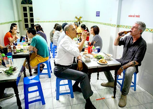 Obama thưởng thức bún chả Hà Nội