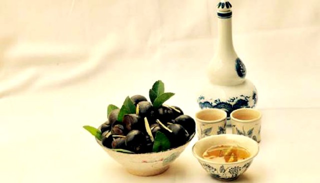 Quán ốc và hải sản Mẹ Đốp khu vực cầu Thủ Thiêm (Ành: ST) Quán ốc và hải sản Mẹ Đốp khu vực cầu Thủ Thiêm (Ành: ST)