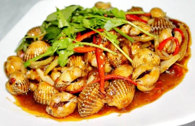 Sò huyết xào tại làng bè long sơn Vũng Tàu (Ảnh: ST) Sò huyết xào tại làng bè long sơn Vũng Tàu (Ảnh: ST)