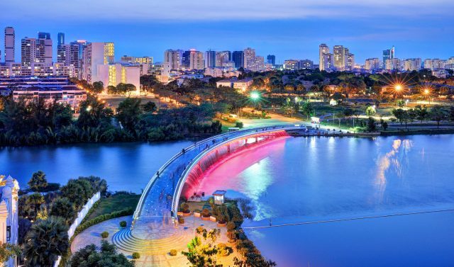 Cầu Ánh Sao nằm ngay tại Phú Mỹ Hưng - khu đô thị bậc nhất quận 7.