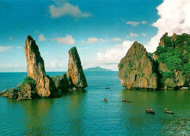 Hòn Phụ Tử Hòn Phụ Tử