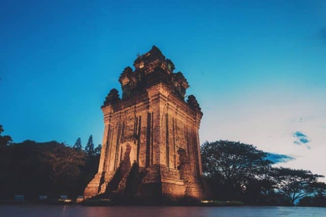 Kết quả hình ảnh cho tháp nhạn