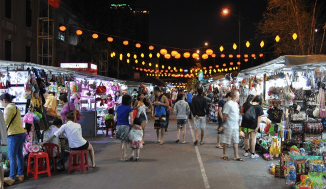 chợ đêm ở nha trang tự túc